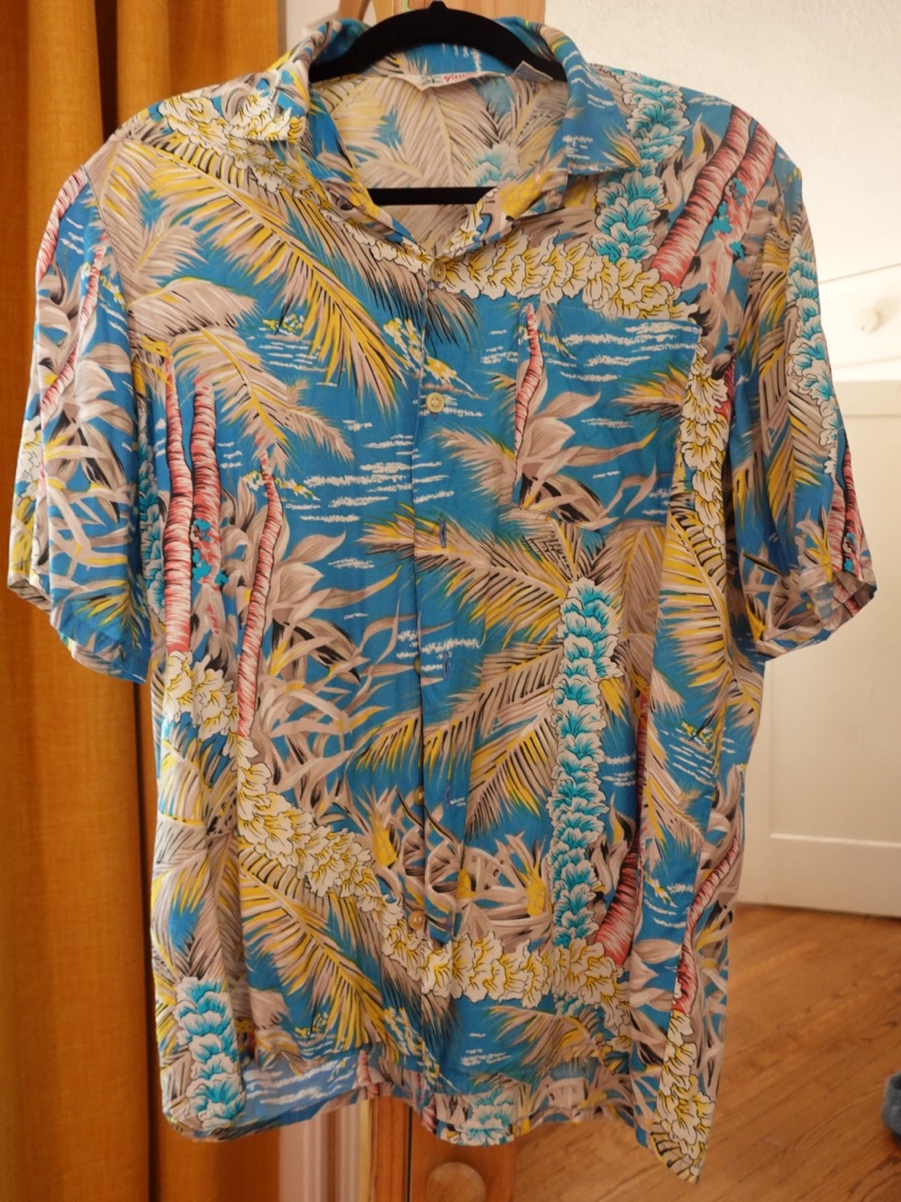 Vintage Tropically Yours Hawaiian Men's Shirt (M)